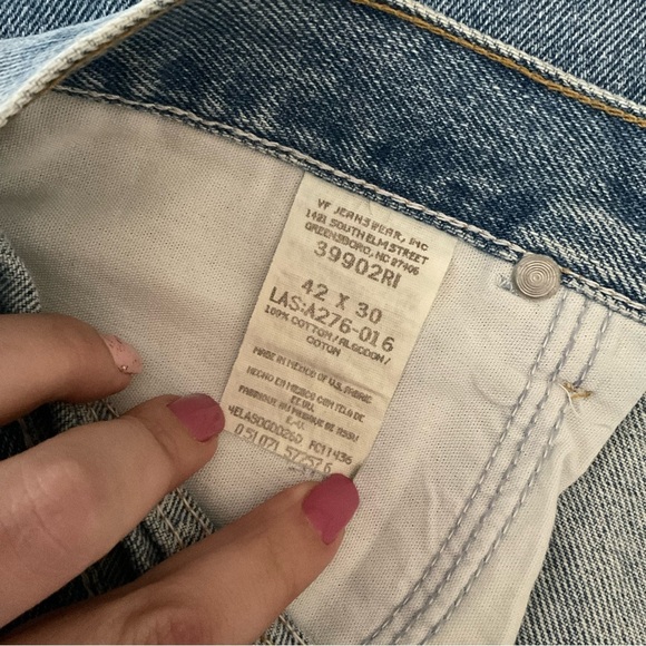 Wrangler Rugged Wear Light Wash Blue Jeans Men’s 42 x 30 Relaxed Fit Denim - Picture 4 of 6